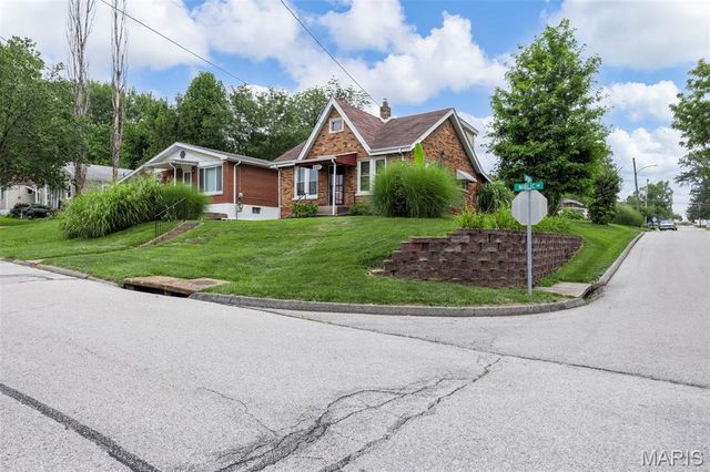 10122 Niblic Drive, St Louis, MO 63114