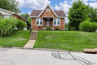 10122 Niblic Drive, St Louis, MO 63114