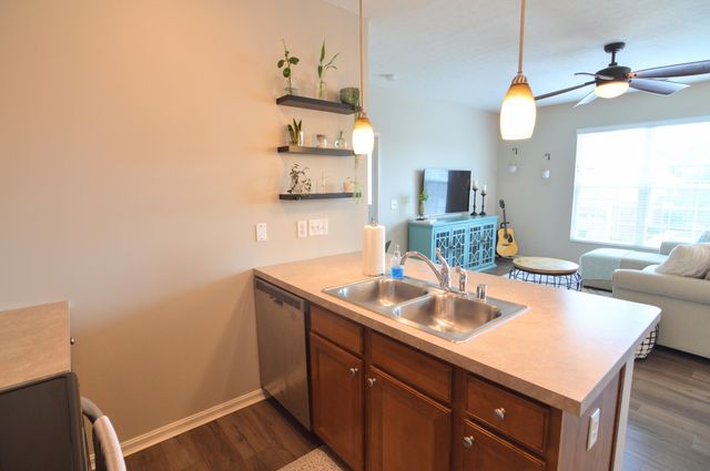 9628 Daybreak Court, 242C, Union, KY 41091