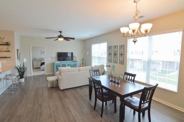9628 Daybreak Court, 242C, Union, KY 41091