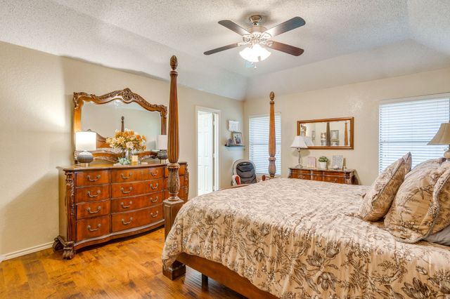 841 Sierra Vista Drive, Burleson, TX 76028