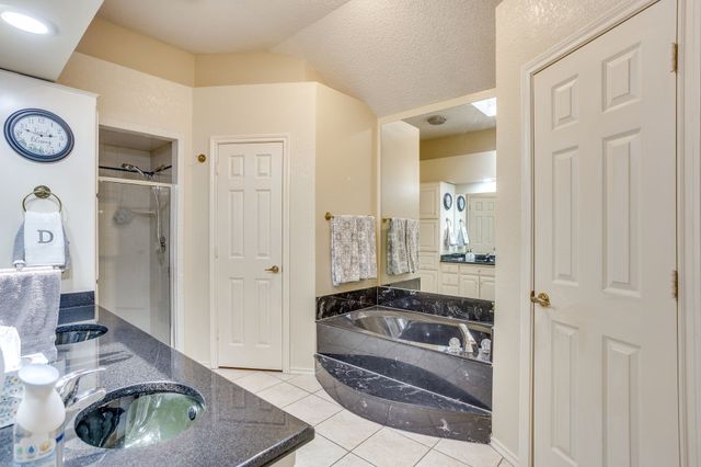 841 Sierra Vista Drive, Burleson, TX 76028