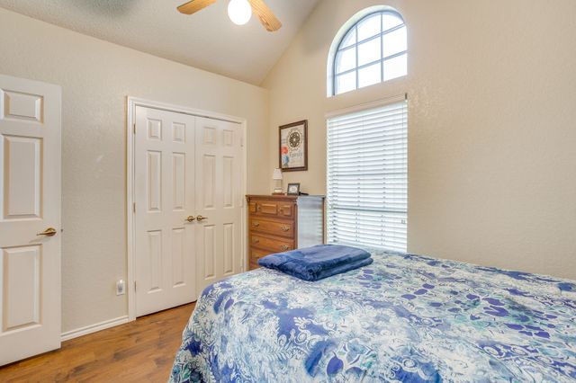 841 Sierra Vista Drive, Burleson, TX 76028