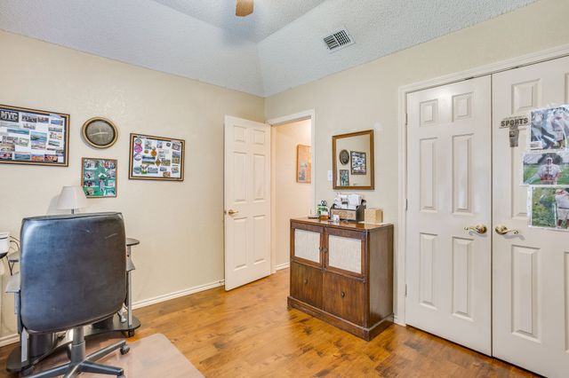 841 Sierra Vista Drive, Burleson, TX 76028