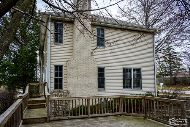 16W536 58th Street, Clarendon Hills, IL 60514