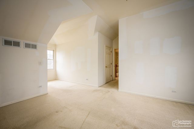 16W536 58th Street, Clarendon Hills, IL 60514