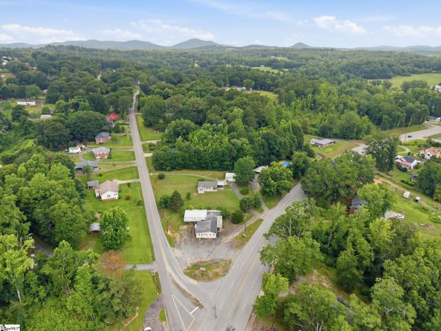 617 Pumpkintown Highway, Pickens, SC 29671