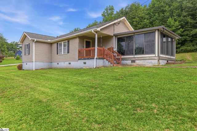 617 Pumpkintown Highway, Pickens, SC 29671