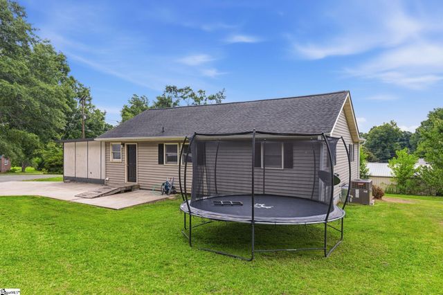 617 Pumpkintown Highway, Pickens, SC 29671