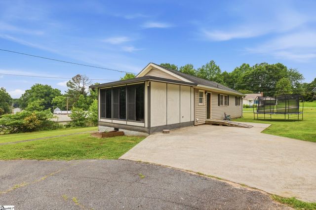 617 Pumpkintown Highway, Pickens, SC 29671