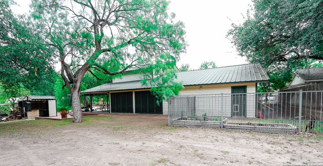 39 Oak, Brackettville, TX 78832