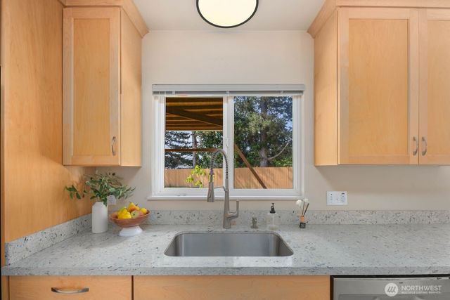16715 116th Place SE, Renton, WA 98058