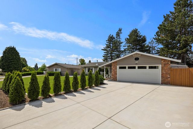 16715 116th Place SE, Renton, WA 98058