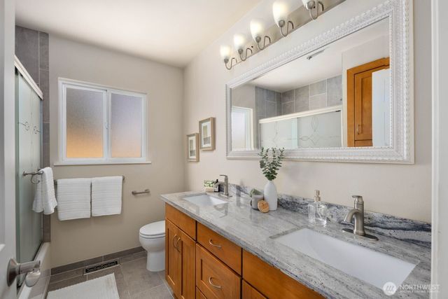 16715 116th Place SE, Renton, WA 98058