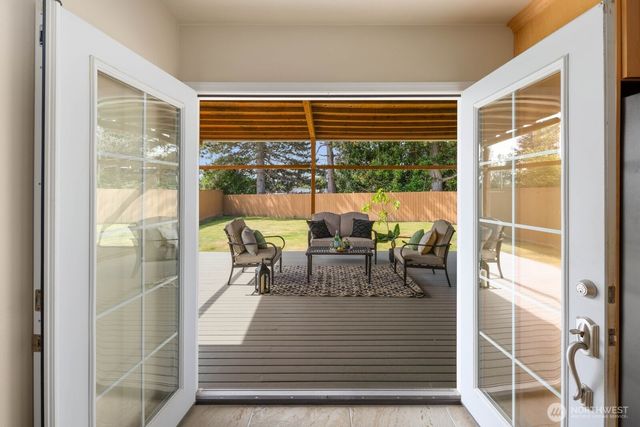 16715 116th Place SE, Renton, WA 98058