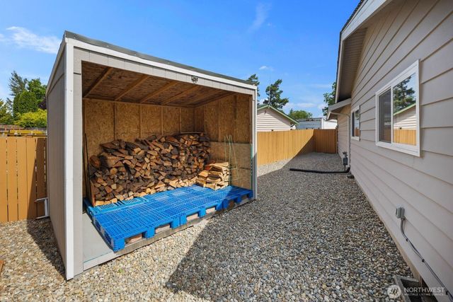 16715 116th Place SE, Renton, WA 98058