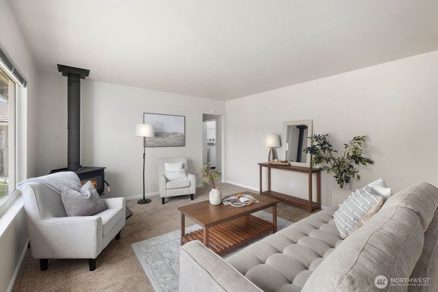 16715 116th Place SE, Renton, WA 98058