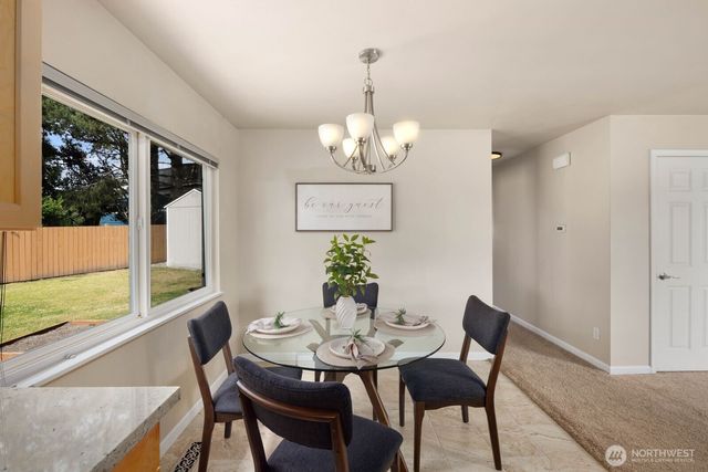 16715 116th Place SE, Renton, WA 98058