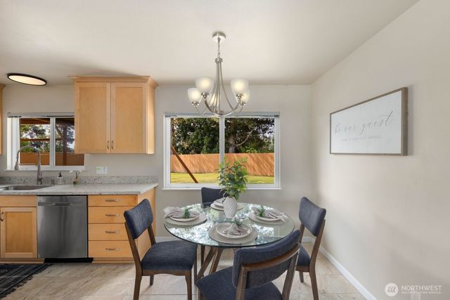 16715 116th Place SE, Renton, WA 98058