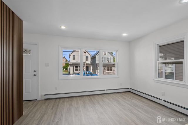 18 John Street, Carteret, NJ 07008