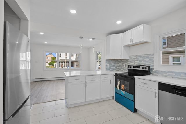 18 John Street, Carteret, NJ 07008