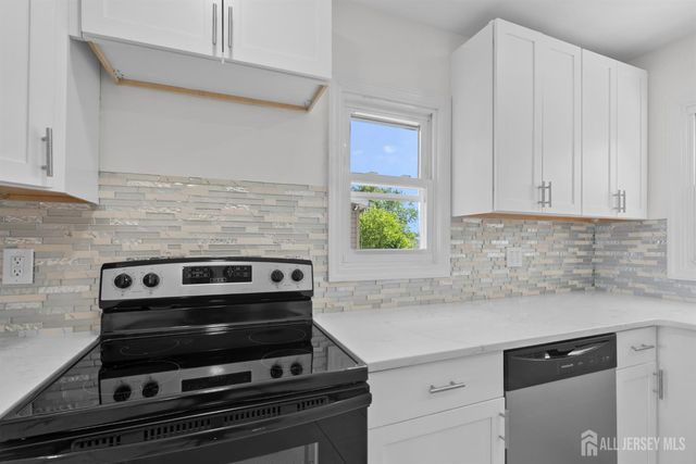 18 John Street, Carteret, NJ 07008