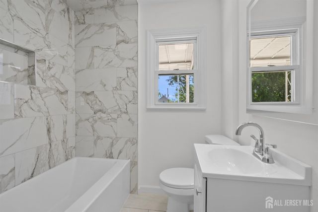 18 John Street, Carteret, NJ 07008