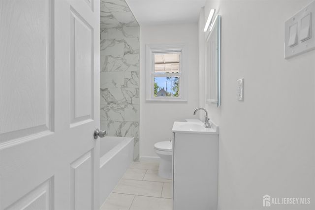 18 John Street, Carteret, NJ 07008