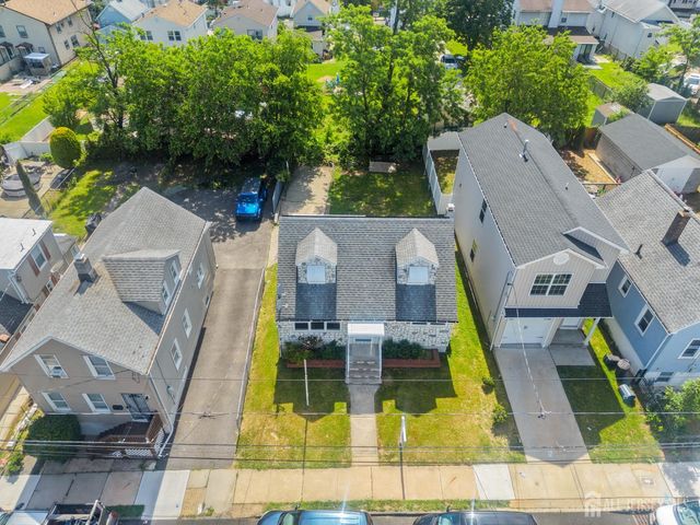 18 John Street, Carteret, NJ 07008