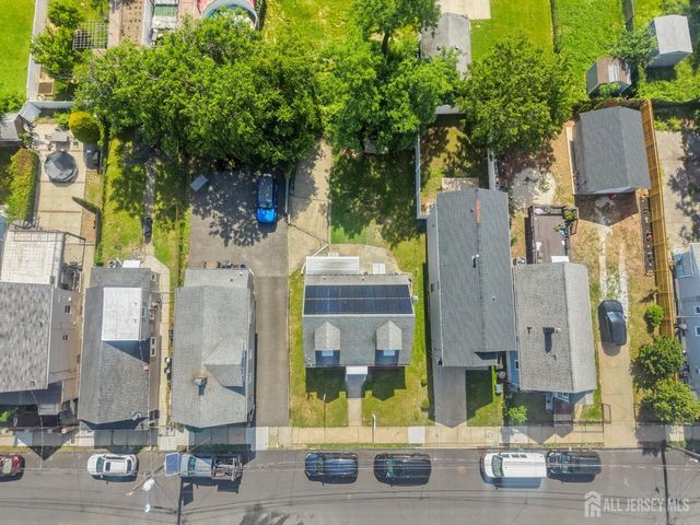 18 John Street, Carteret, NJ 07008