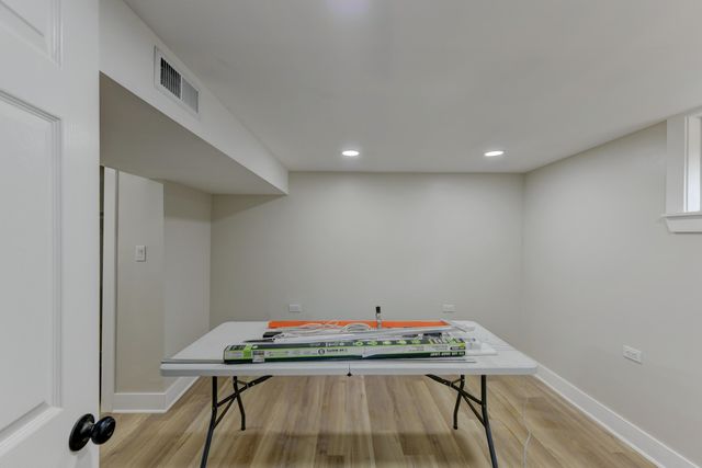 824 Elm Street, Valparaiso, IN 46383