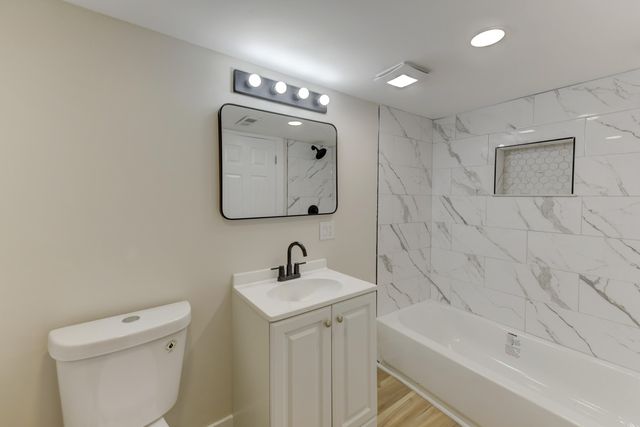 824 Elm Street, Valparaiso, IN 46383