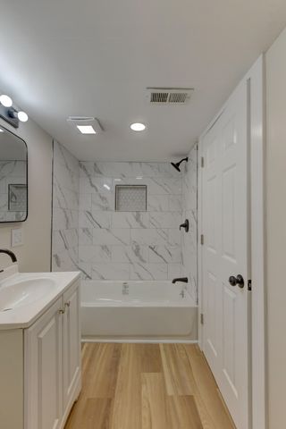 824 Elm Street, Valparaiso, IN 46383