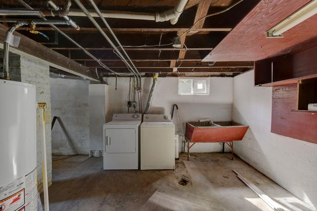 824 Elm Street, Valparaiso, IN 46383