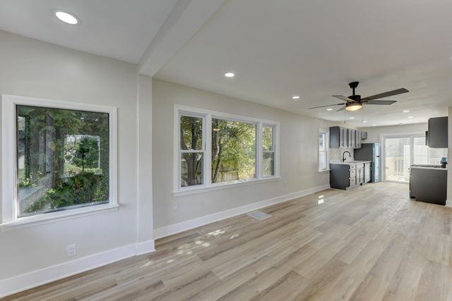 824 Elm Street, Valparaiso, IN 46383