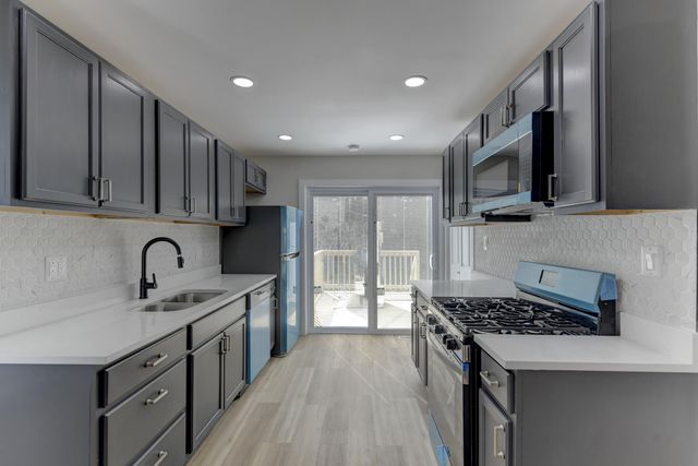 824 Elm Street, Valparaiso, IN 46383