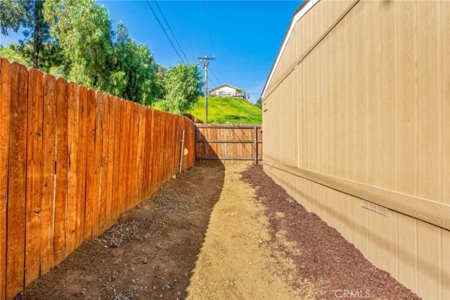 17603 Hays, Lake Elsinore, CA 92530