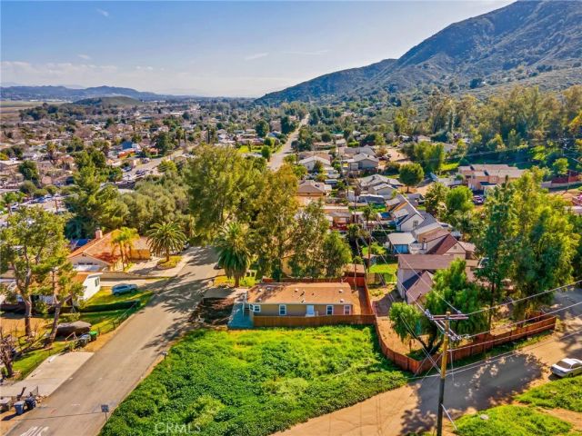 17603 Hays, Lake Elsinore, CA 92530
