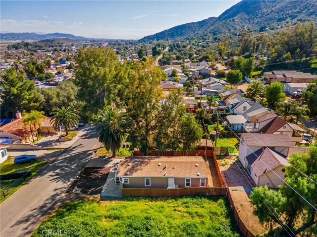 17603 Hays, Lake Elsinore, CA 92530
