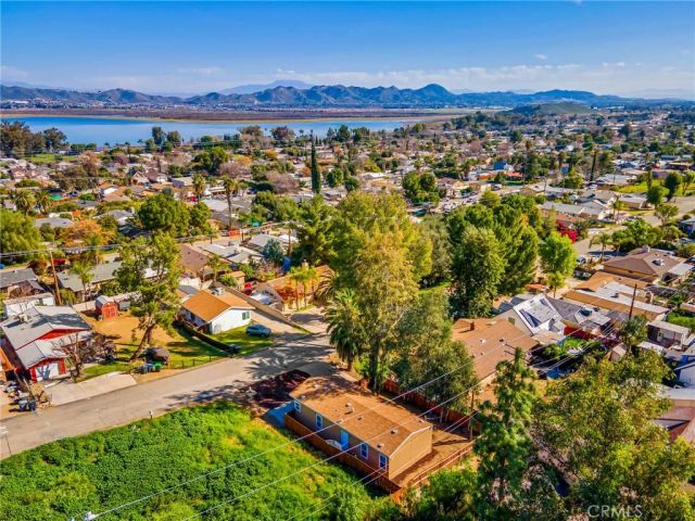 17603 Hays, Lake Elsinore, CA 92530