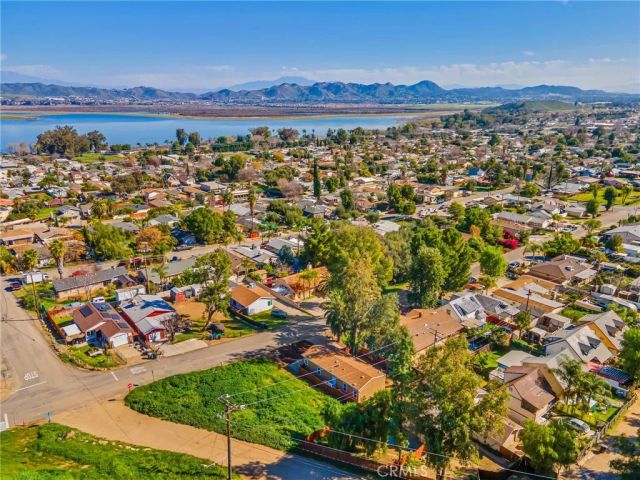17603 Hays, Lake Elsinore, CA 92530