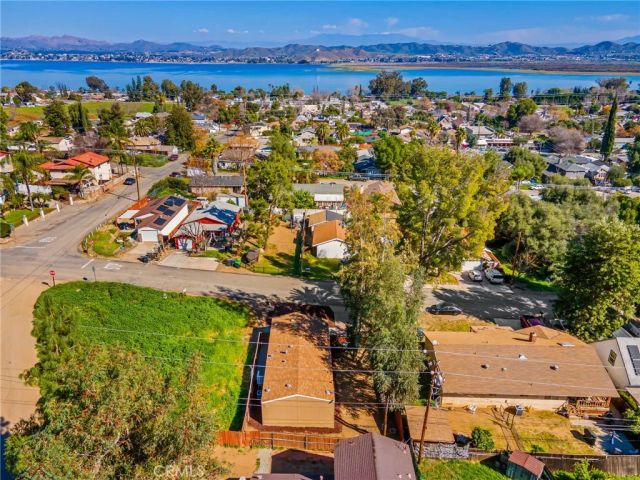 17603 Hays, Lake Elsinore, CA 92530