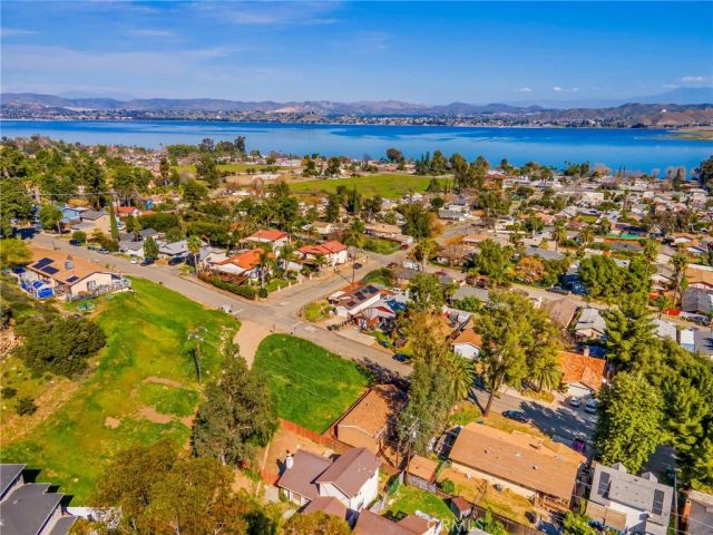 17603 Hays, Lake Elsinore, CA 92530