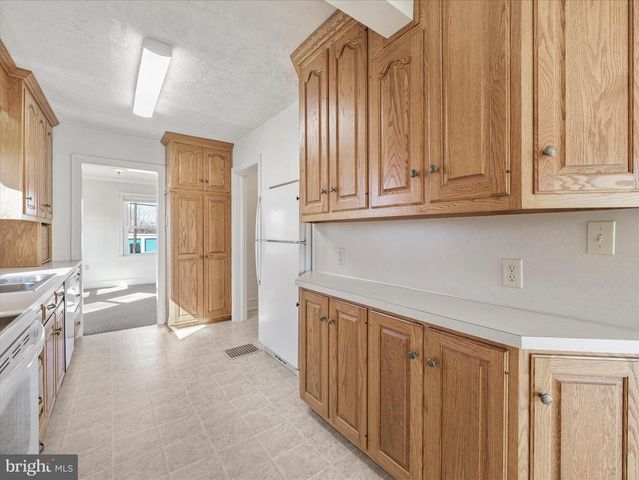 7508 ANTHONY HWY, Waynesboro, PA 17268