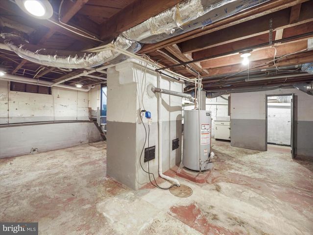 7508 ANTHONY HWY, Waynesboro, PA 17268