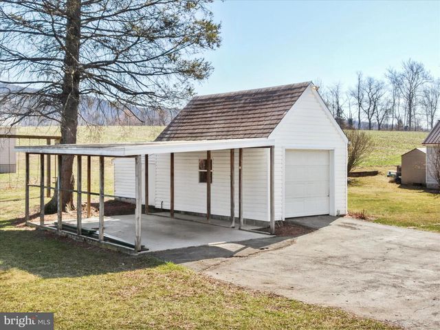 7508 ANTHONY HWY, Waynesboro, PA 17268