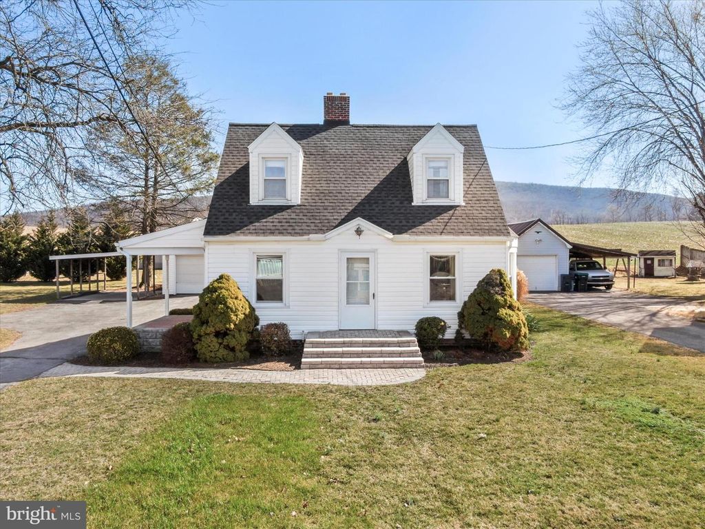 7508 ANTHONY HWY, Waynesboro, PA 17268