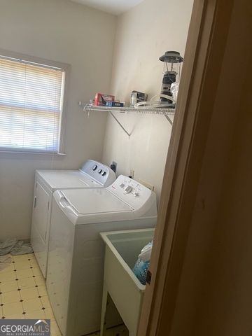 100 MATTHEW Way, Fayetteville, GA 30214