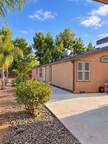 25340 Charina, Homeland, CA 92548