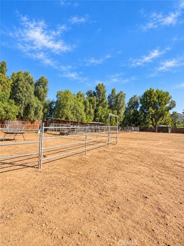 25340 Charina, Homeland, CA 92548